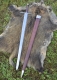 Spade e Armi antiche - Spade Medievali - Riproduzione di una Spada medievale in acciaio, la spada viene fornito con un fodero in legno rivestito in pelle con finiture metalliche.