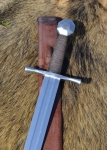 Spade e Armi antiche - Spade Medievali - Spada medievale da Pratica utilizzata dai crociati, spada in acciaio, XIII secolo, la spada viene fornito con un fodero in legno rivestito in pelle.