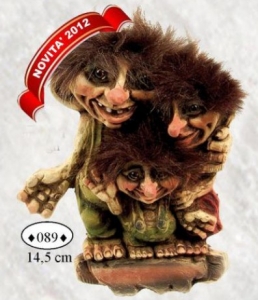 Troll Nyform 089, Troll  NyForm - Troll NyForm Piccoli - Troll l'allegra famigliola, troll infrangibile in materiale naturale (lattex). Originale norvegese. Dimensioni: 14,5 cm, da appendere.