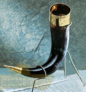 Horn libation, Medieval - Medieval Objects - Medieval Objects - Coated with brass-plated metal stand.