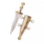 Ancient Rome - Roman swords - Roman Daggers (Roman Pugio) with a double-edged steel blade and handle in gold metal. Equipped with metal scabbard adorned with gold rivets and equipped with suspension rings.
