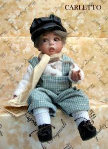 Bambola Carletto, Bambole porcellana da collezione - Bambole porcellana Montedragone - Bambola da collezione snodata in porcellana di Bisquit Altezza 24 cm.