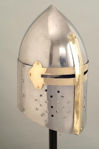 Templar Helmet - Wearable Costume Armor, Armours - Medieval Helmets - Elmo con croce detto: Grande elmo  a Coppo Ogivato, perche forniva una protezione completa del capo, utilizzato dalla cavalleria pesante.