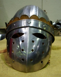 Norman helmet with mask, Armours - Medieval Helmets - Norman helmet with mask semi-spherical crown and leather, to protect the head and face, made handmade steel.