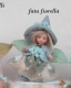 Bambole porcellana da collezione - Bomboniere in porcellana - Fatina in porcellana di bisquit, bomboniera artigianale, disponibile a scelta in vari colori, altezza: 15 cm.