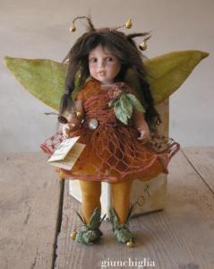 Daffodil Fairy, Porcelain Fairy Dolls - Porcelain Fairy - Porcelain Fairies - Fairy Sculpture, handcrafted porcelain doll Biscuit. Height: 27 cm. Collection Montedragone.