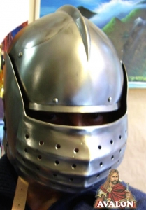 Medieval Italian Knight Helmet, Armours - Medieval Helmets - Medieval Italian Knight Helmet, Helmet Horse fourteenth century used with the armour, equipped with mobile shield with slit for the eyes, ventaglia mounted on pivot pins and equipped with ventilation holes.