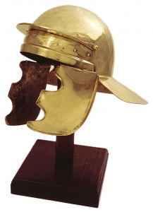 Elmo Romano Imperiale - Secolo primo d.C., Antica Roma - Elmi romani - Realizzato completamente in ferro dorato lavorato a mano, dimensioni: 33x 33 x 25 cm