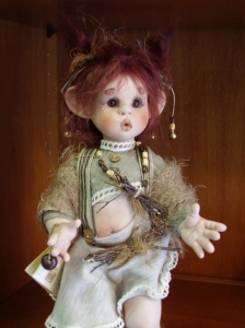 Kirin, bambola in porcellana, Fate Folletti di Porcellana - Folletti elfi in porcellana - Bambola in porcellana di bisquit, bambola artigianale, altezza: 35 cm