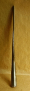 Punta di Lancia, Medioevo - Alabarde e Lance - Punta di Lancia in ferro forgiata a mano, adatta per il combattimento per la sua robustezza e per il filo spesso circa 4mm.