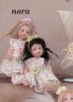 Bambole porcellana da collezione - Bomboniere in porcellana - Bambola in porcellana di bisquit, bomboniera artigianale, disponibile a scelta in vari colori, altezza: 12 cm.