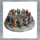 Medioevo - Miniature Storiche - Tavola Rotonda con Re Artu e i cavalieri del ciclo arturiano. In resina, Dimensioni 47x47cm.