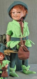 Peter Pan (Grande) - bambola in porcellana, Bambole porcellana da collezione - Personaggi delle Fiabe in porcellana - Personaggio in porcellana di bisquit Altezza 35cm.