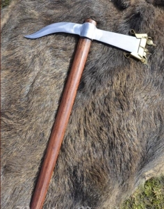 Roman Pickaxe / Dolabra, Medieval - Axes and Maces - Axes - The Dolabra belonged to the standard equipment of the Roman legionaries. It was not a weapon but served exclusively as a tool, for example as a digging device.