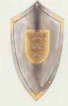 Armature elmi scudi - Scudi medievali - Scudo triangolare ornamentale in metallo raffigurante lo stemma del leggendario Artu di Britannia, dimensioni: 89X44 cm.
