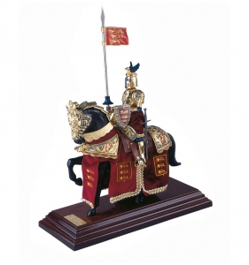 Cavaliere In Armatura, Medioevo - Miniature Storiche - Cavalieri - Miniatura di cavaliere da parata con grande elmo e cimiero  tutto finemente lavorato. Uomo d'arme a cavallo su piedistallo.