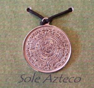Sole Azteco In Oro, Gioielli - Tribali Etnici - Ciondolo raffigurante il famoso sole azteco