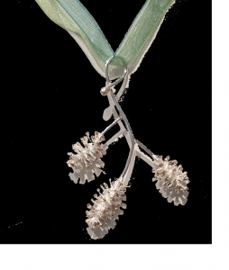 Ciodolo to bud and flowers., Jewellery - The Treasury of Elves - Bud and flower pendant with lanyard. Silver 925.