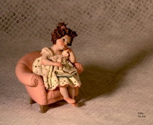 Girl Porcelain figurine, Titty, Sibania Porcelain Figurines - Girl porcelain figurine, Porcelain sculpture depicting a young girl, Titty, height 14cm (5.5 in), Wonderful porcelain sculpture, entirely handmade in Italy.