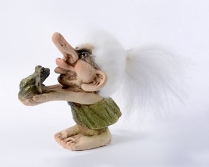 Norwegian Nyform Troll 023, NyForm Troll - NyForm Troll News - Norwegian Troll natural material, subject to international collection. Nyform Troll - Height: 7,5 cm.