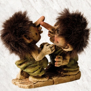 Troll Ny Form 056, NyForm Troll - NyForm Troll (small) - Norwegian Troll natural material, subject to international collection. Height: 12 cm.