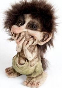 Troll Nyform 192, NyForm Troll - NyForm Troll (medium) - Norwegian Troll natural material, subject to international collection. Height: 13 cm