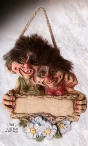 Troll Ny form 201, Troll  NyForm - Troll NyForm Piccoli - Troll norvegese in materiale naturale, oggetto da collezione internazionale. Altezza: 17 cm