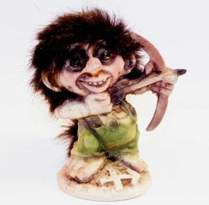 Troll Nyform 21, NyForm Troll - NyForm Troll (small) - Norwegian Troll natural material, subject to international collection. Height: 7,5 cm