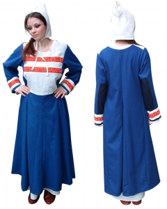 Tunica vichinga, Medioevo - Abbigliamento medievale - Costumi Medievali Donna - Tunica vichinga Secolo X, il ricamo è fatto interamente a mano.