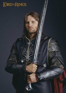 Spada Anduril, Mondo del Cinema - Signore degli Anelli - Spade e Armi - Spade Originali - Spada Aragorn, la spada forgiata dai frammenti di Narsil, la spada di Re Elessar di Gondor.