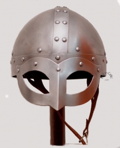 Elmo vichingo con maschera, Armature elmi scudi - Elmi medievali - Elmo Vichingo , spessore: 1,2 mm 

indicare nelle note la circonferenza della testa